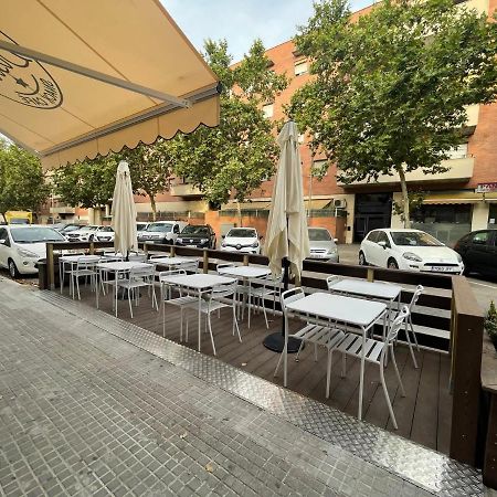 Hostal Restaurante Avenida De Madrid Terrassa Luaran gambar