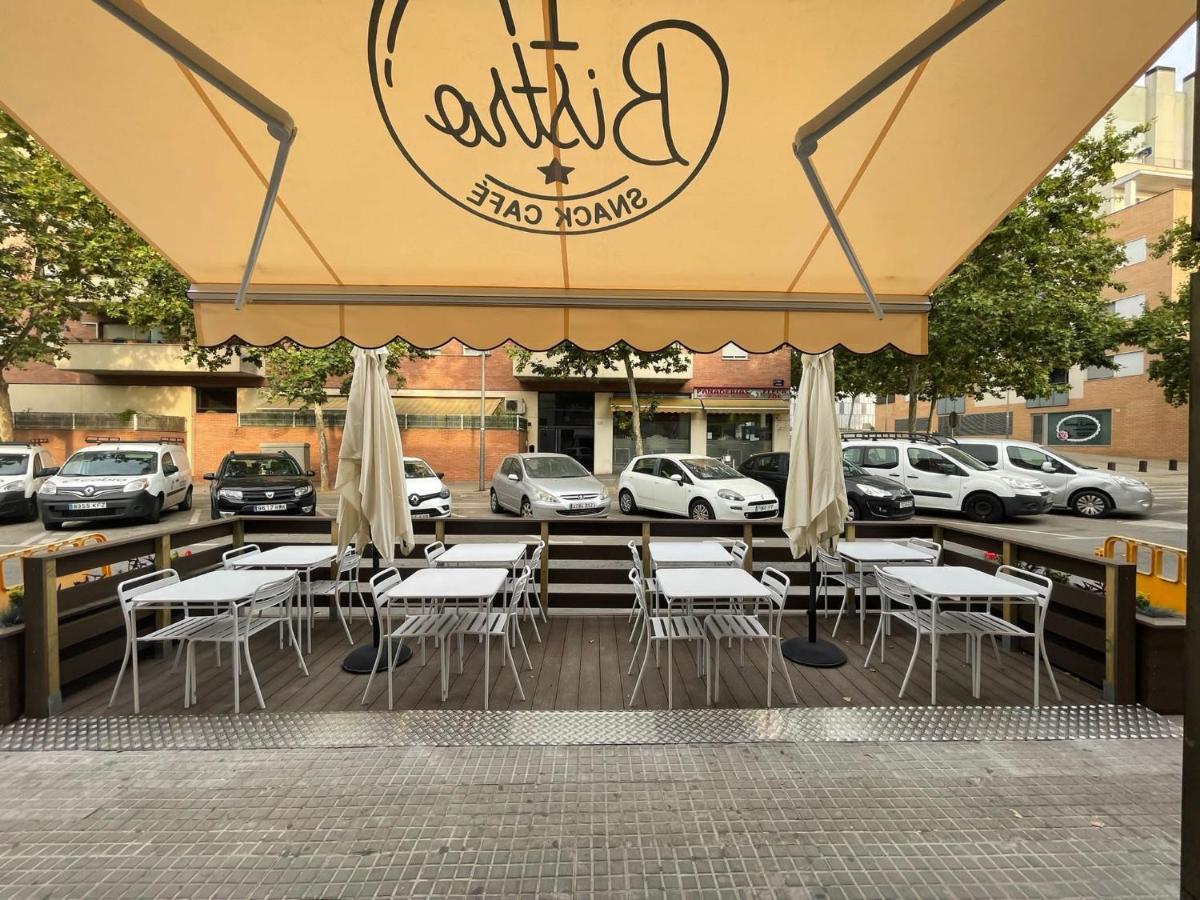 Hostal Restaurante Avenida De Madrid Terrassa Luaran gambar